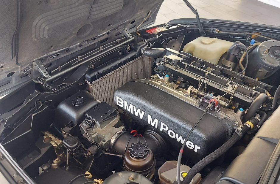 BMW 320 i.s