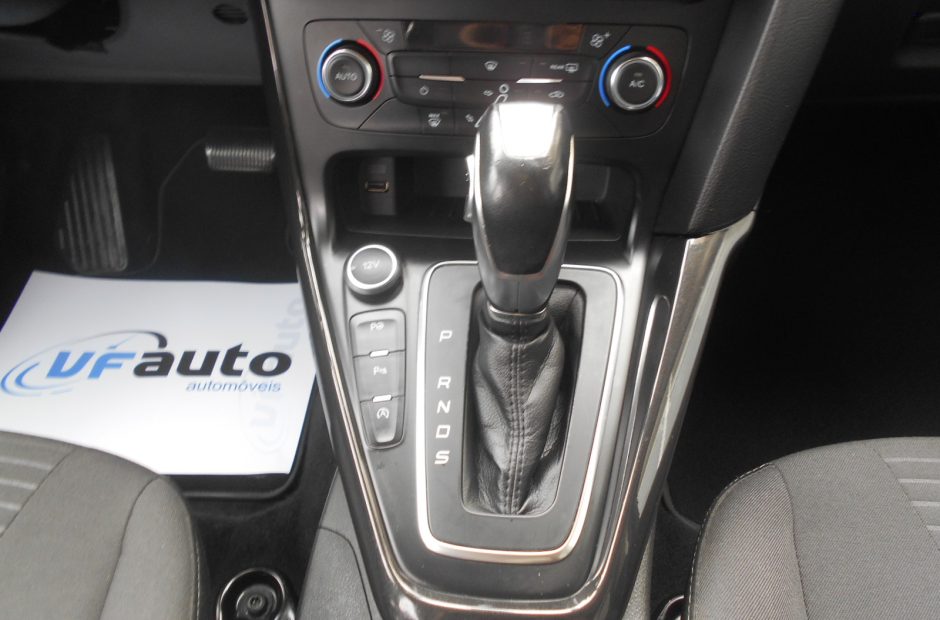Ford Focus SW  1.5 TDCI Titanium Auto