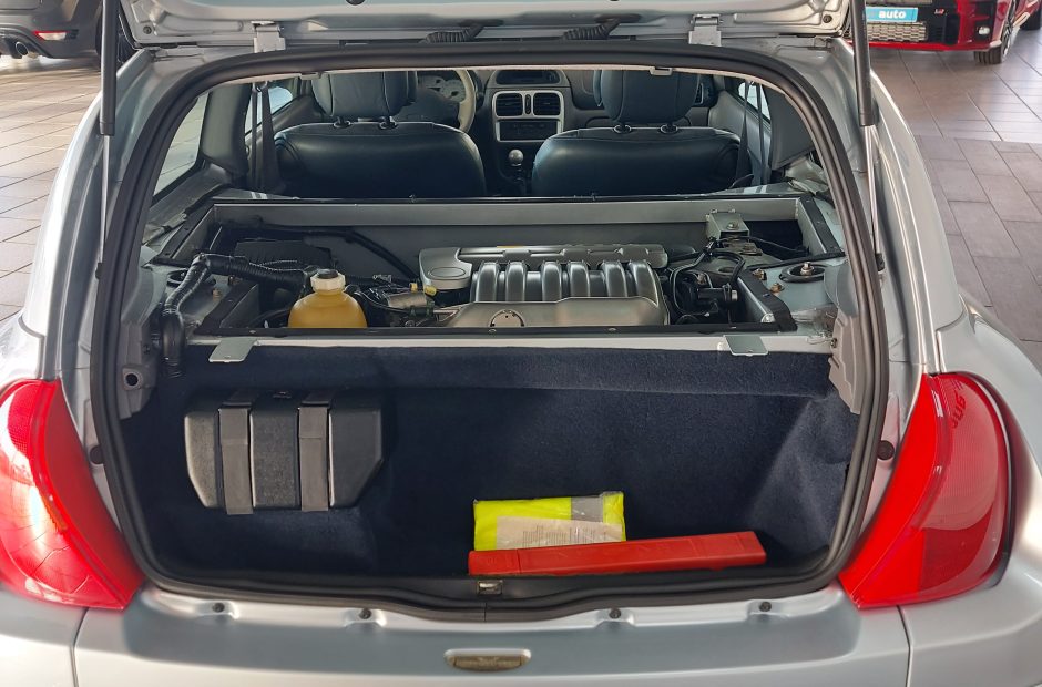 Renault Clio V6 3.0 Sport