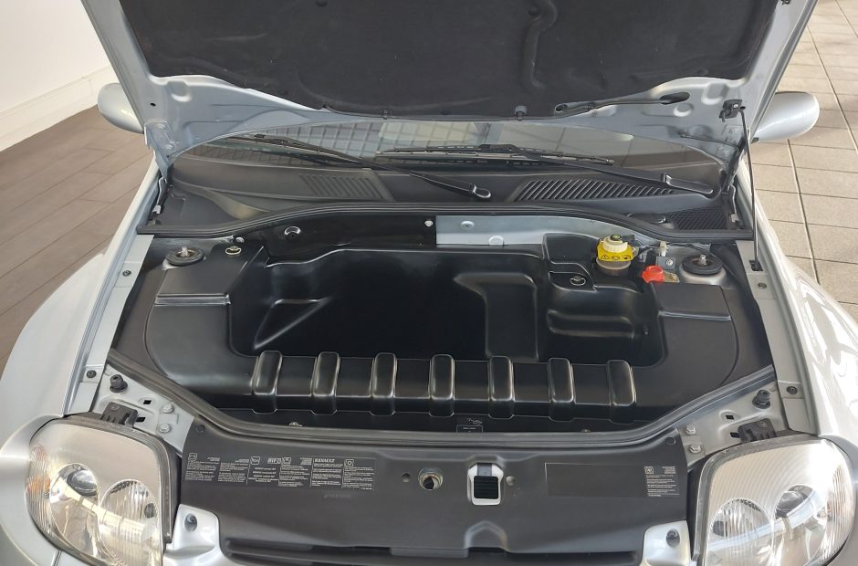 Renault Clio V6 3.0 Sport
