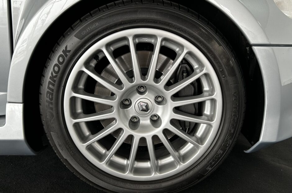 Renault Clio V6 3.0 Sport