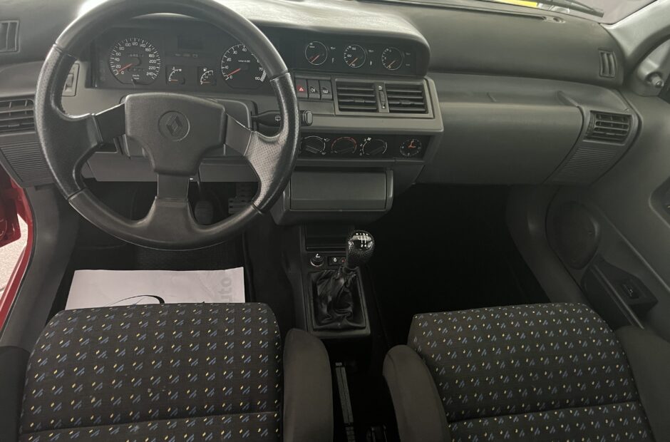 Renault Clio 1.8 16V