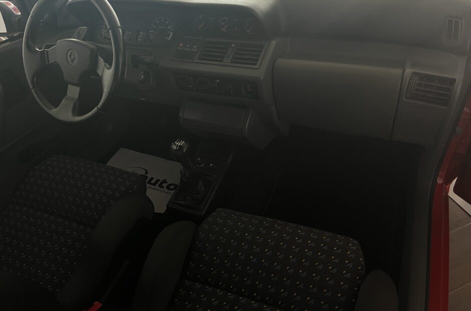 Renault Clio 1.8 16V