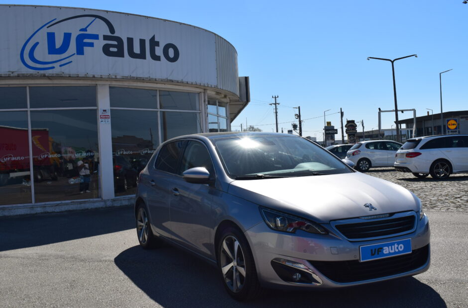 Peugeot 308 1.6 Blue-HDI Allure