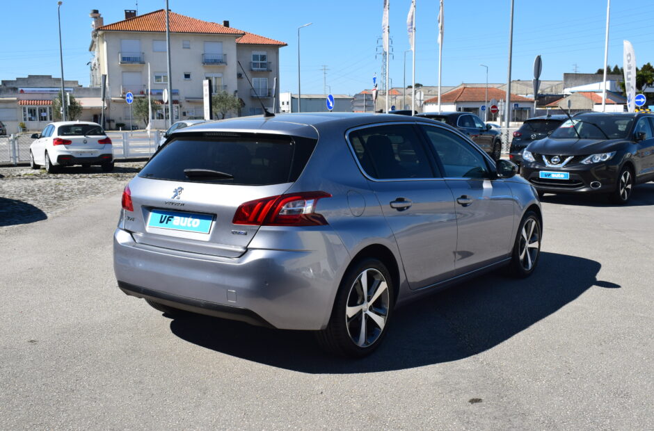 Peugeot 308 1.6 Blue-HDI Allure