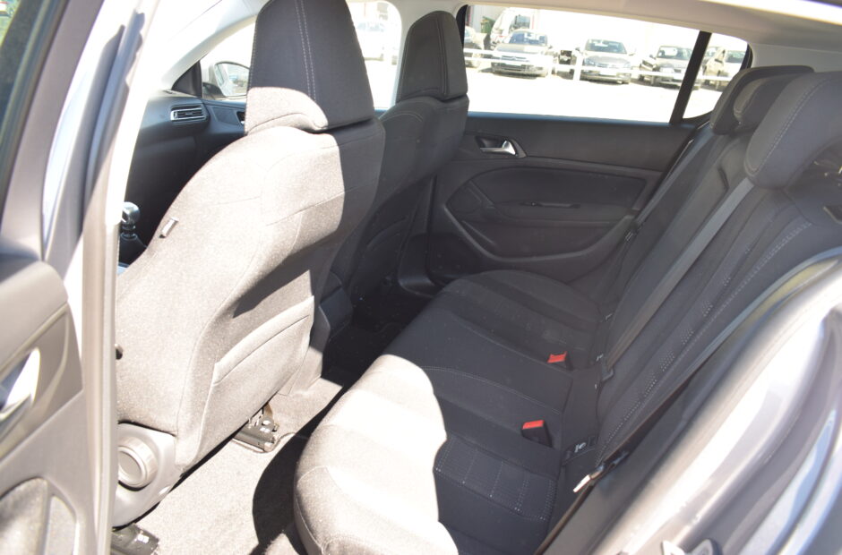 Peugeot 308 1.6 Blue-HDI Allure