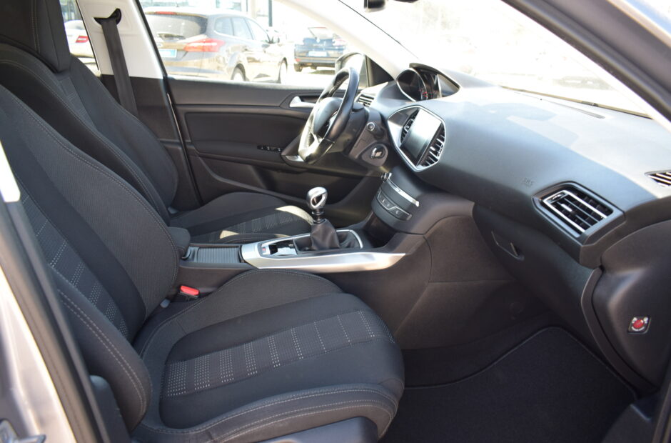 Peugeot 308 1.6 Blue-HDI Allure