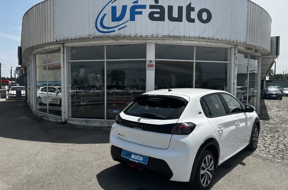 Peugeot E-208 Active