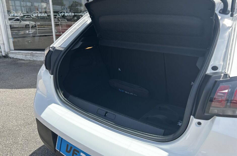 Peugeot E-208 Active