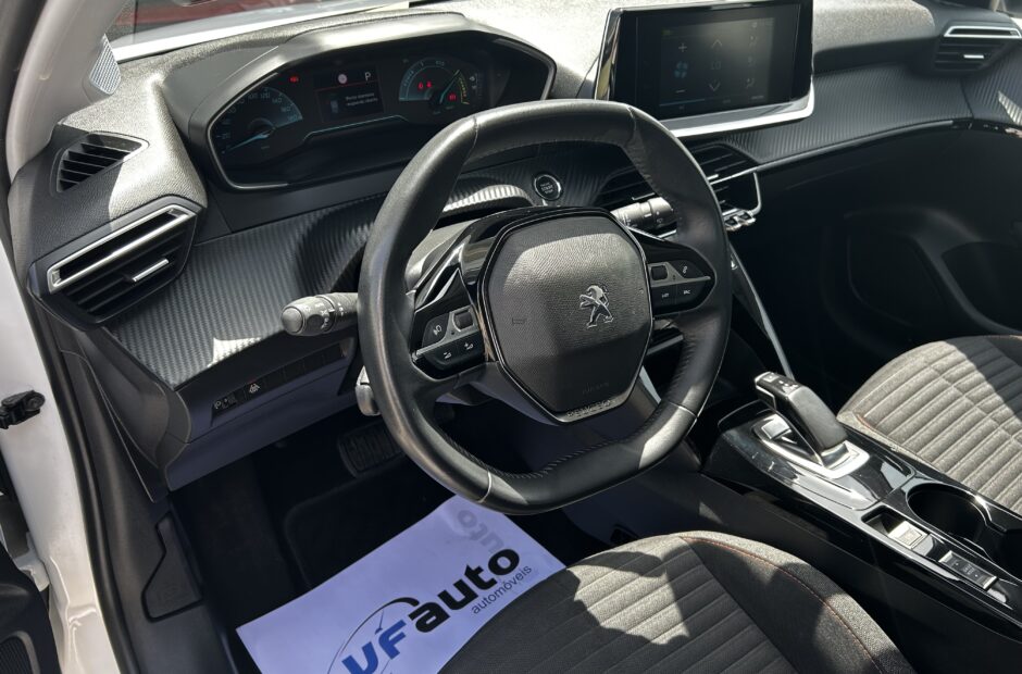 Peugeot E-208 Active