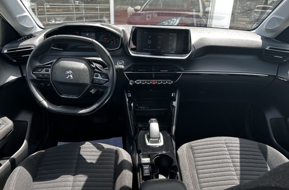 Peugeot E-208 Active