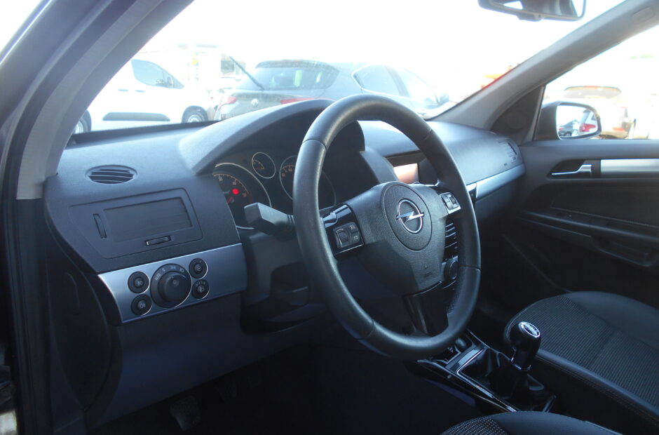 Opel Astra 1.7 CDTI COSMO
