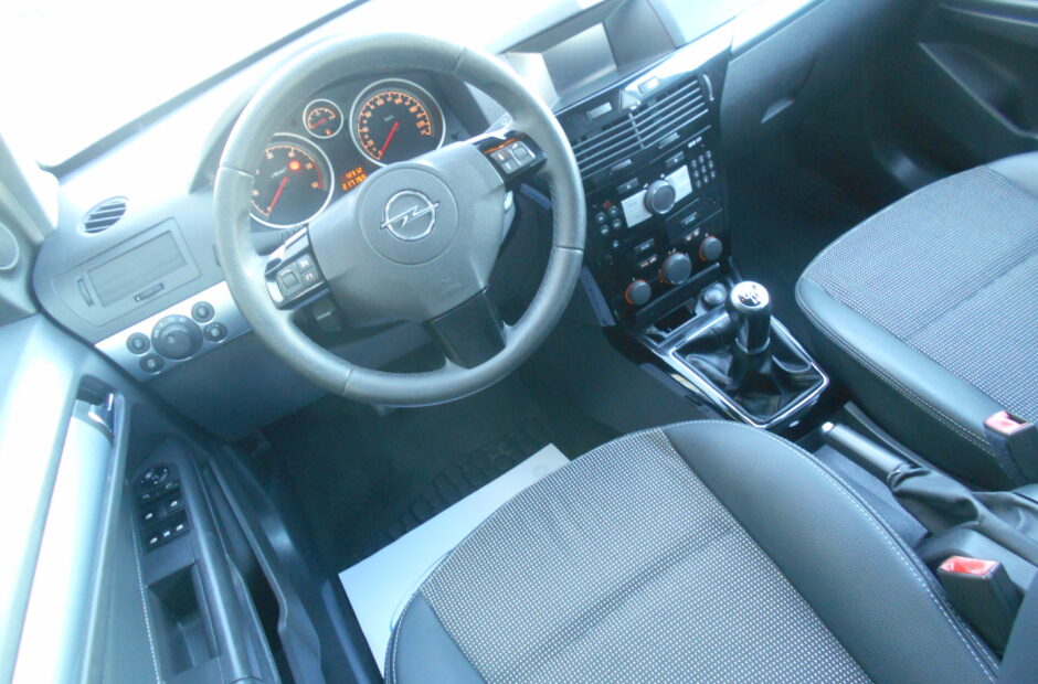 Opel Astra 1.7 CDTI COSMO