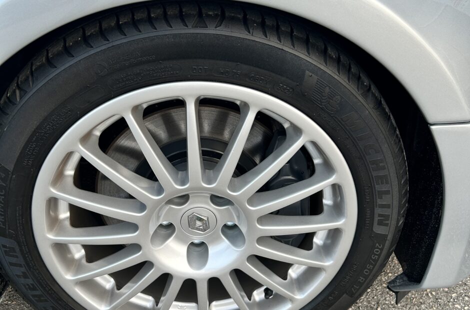 Renault Clio V6 3.0 Sport