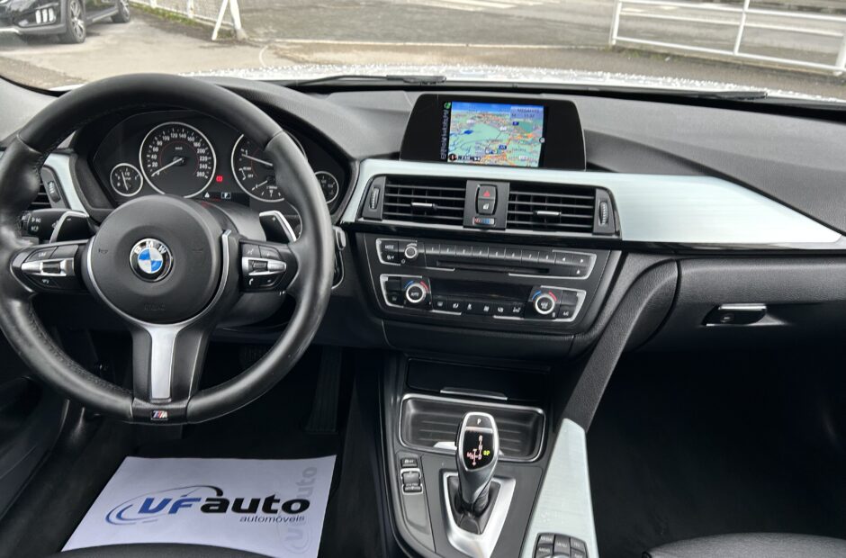 BMW 320 D Touring xDRIVE Pack-m