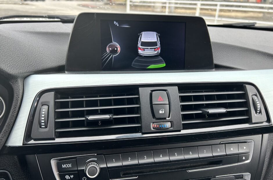 BMW 320 D Touring xDRIVE Pack-m