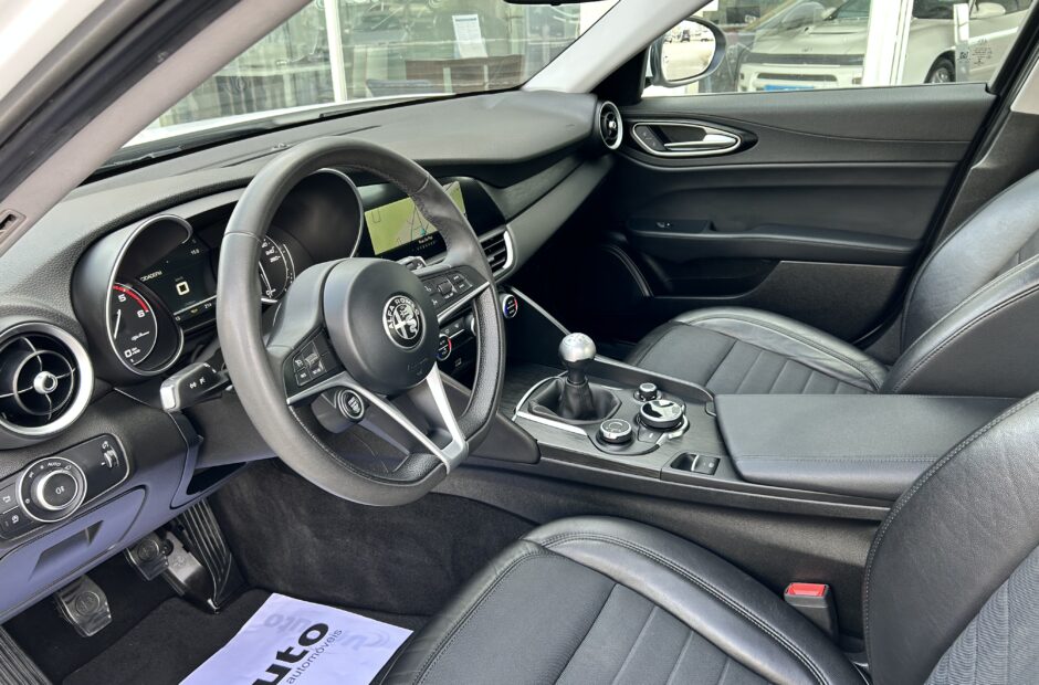 Alfa Romeo Giulia 2.2 JTDM Super