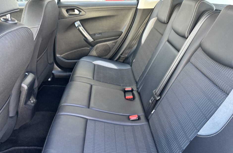 Peugeot 2008 1.6 Blue-HDI Allure