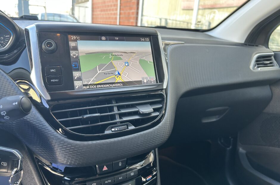 Peugeot 2008 1.6 Blue-HDI Allure