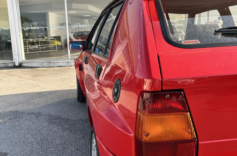 Lancia Delta HF Integrale EVO 1