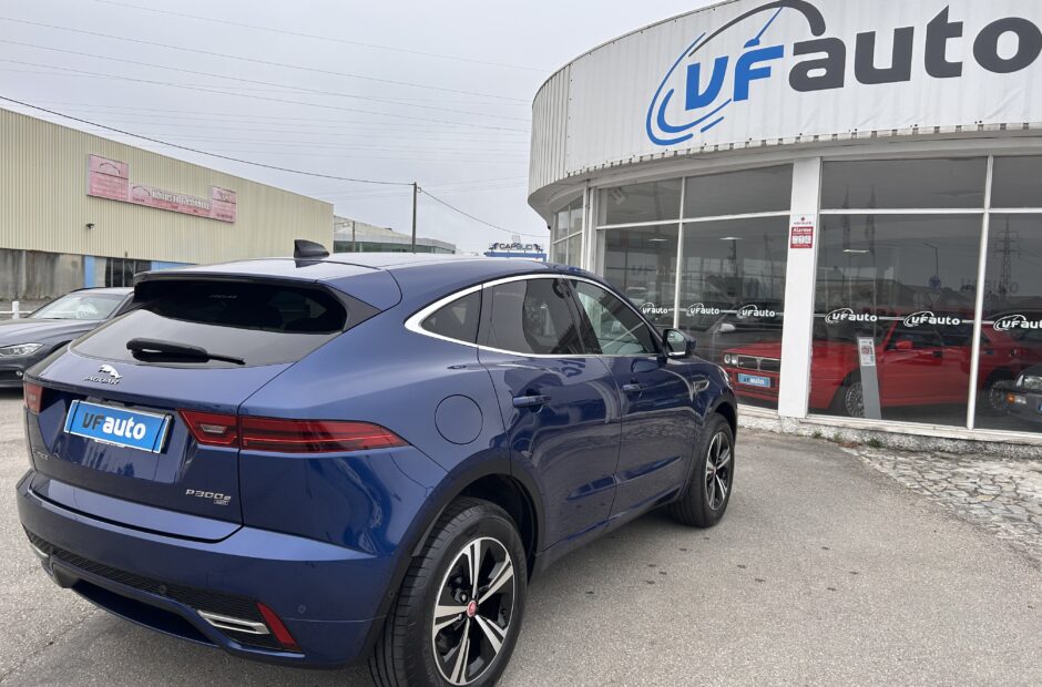 Jaguar E-PACE P300-e Plug-in Hybrid R-Dynamique S AWD