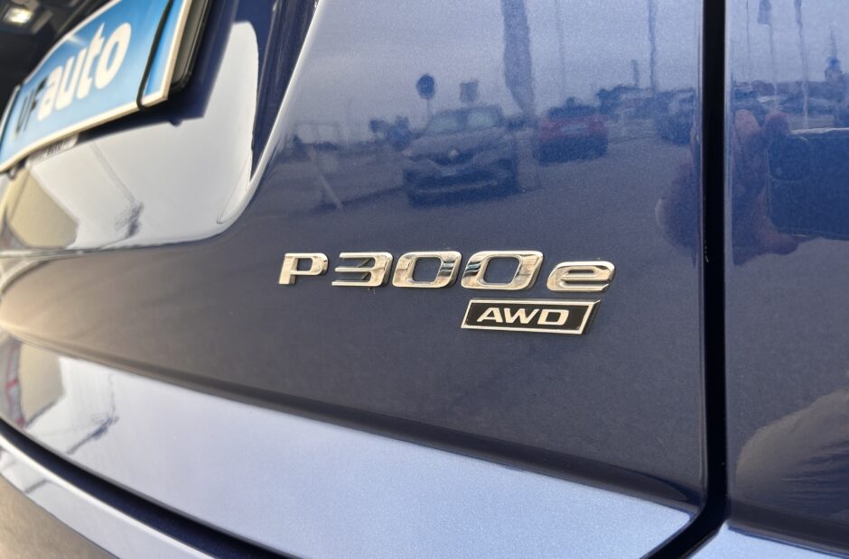 Jaguar E-PACE P300-e Plug-in Hybrid R-Dynamique S AWD