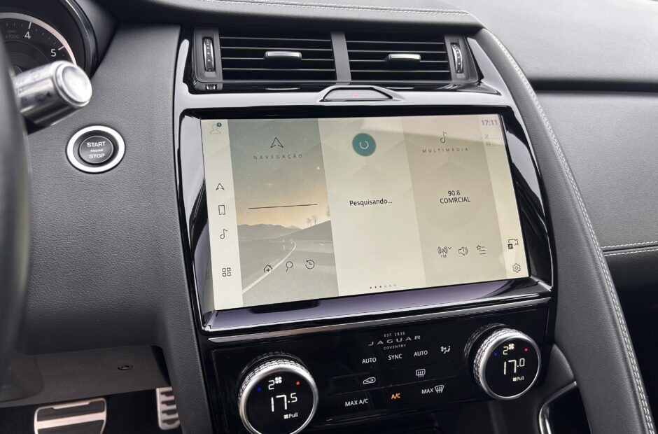 Jaguar E-PACE P300-e Plug-in Hybrid R-Dynamique S AWD