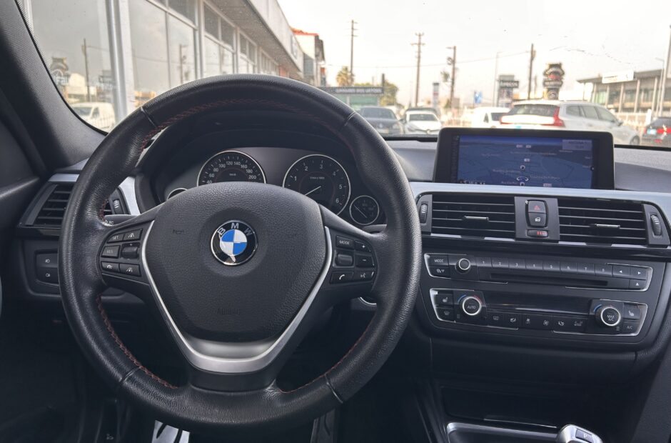 BMW 320 D Touring Sport Pack-m Auto.