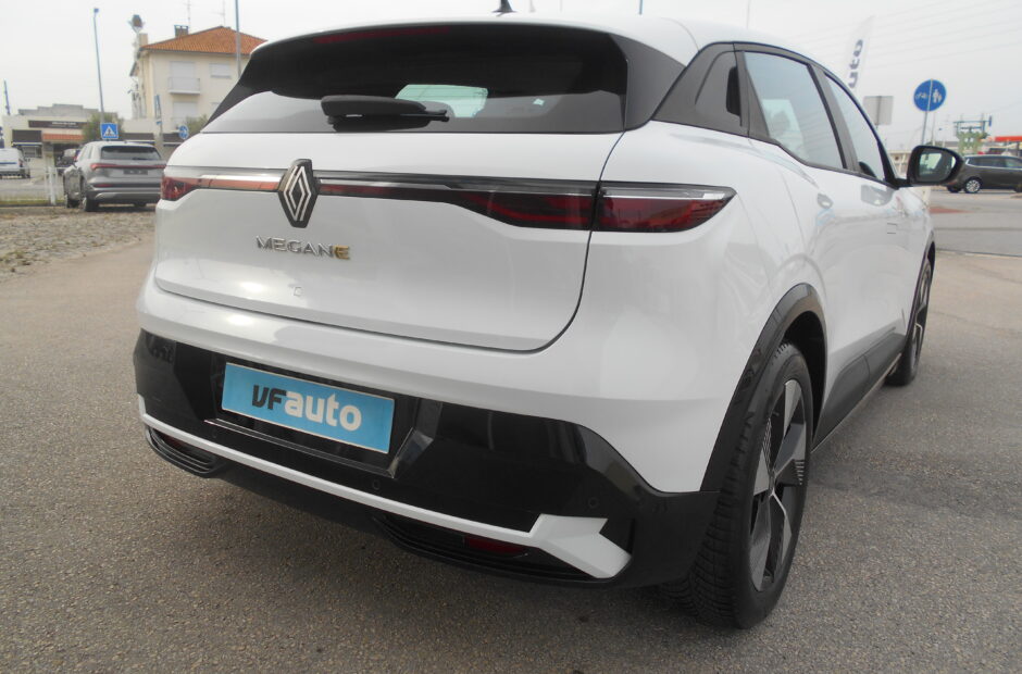 Renault Megane E-Tech EV60 Equilibre (IVA DEDUTÍVEL)