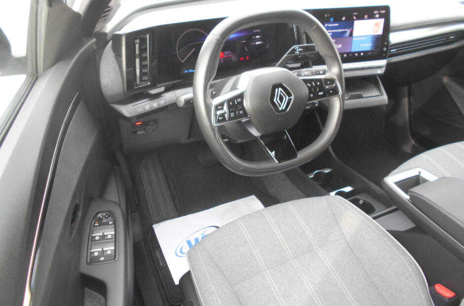 Renault Megane E-Tech EV60 Equilibre (IVA DEDUTÍVEL)