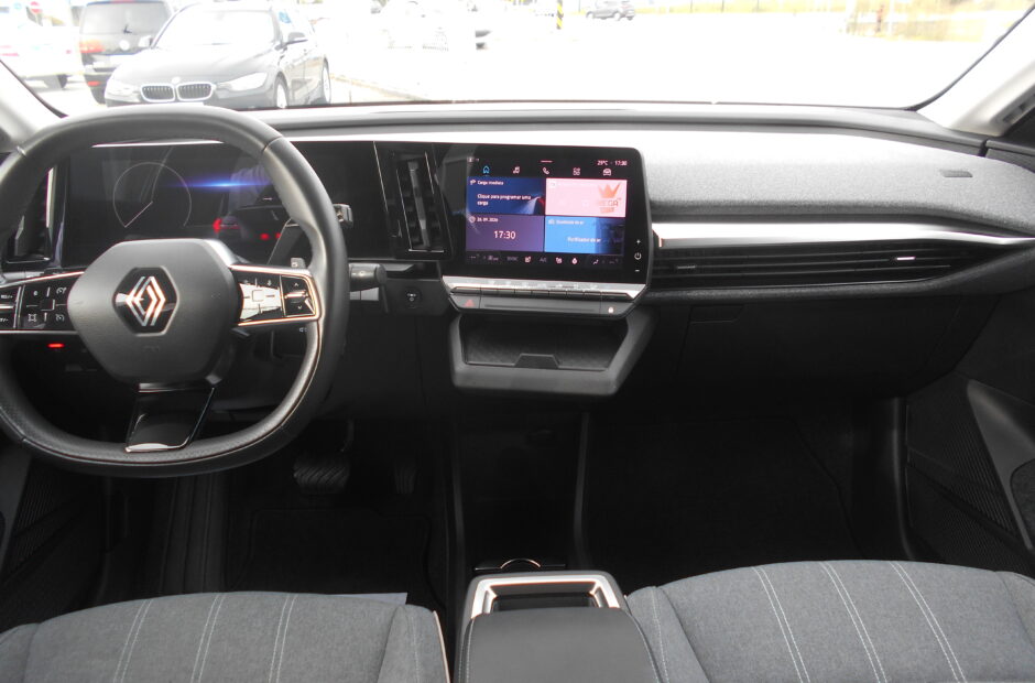 Renault Megane E-Tech EV60 Equilibre (IVA DEDUTÍVEL)