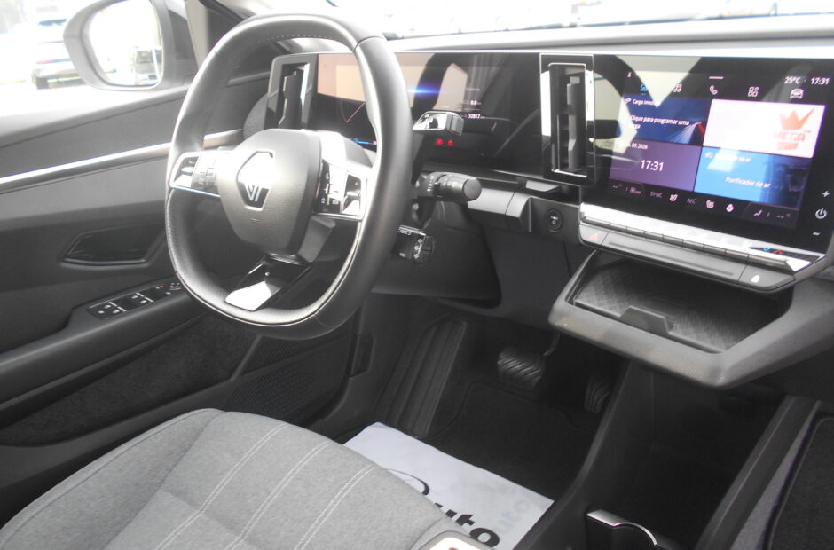 Renault Megane E-Tech EV60 Equilibre (IVA DEDUTÍVEL)