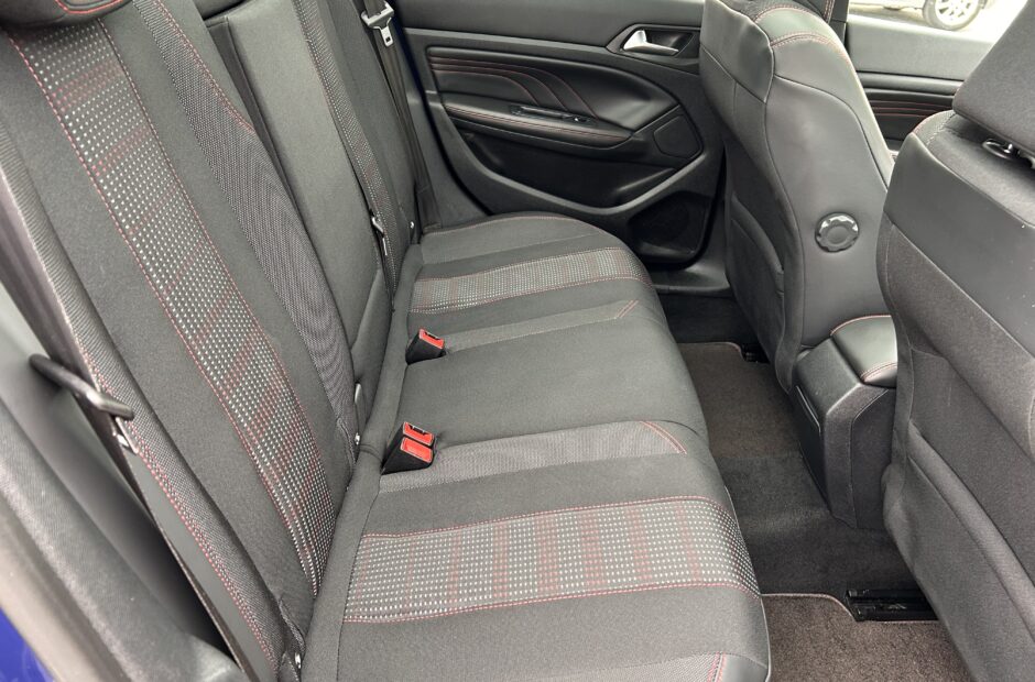 Peugeot 308 SW 1.6 Blue-hdi GT-Line