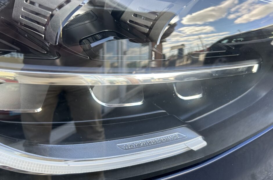 Mercedes- Benz GLC 300 de 4Matic 9G– Tronic Business Pack Night (IVA DEDUTÍVEL)