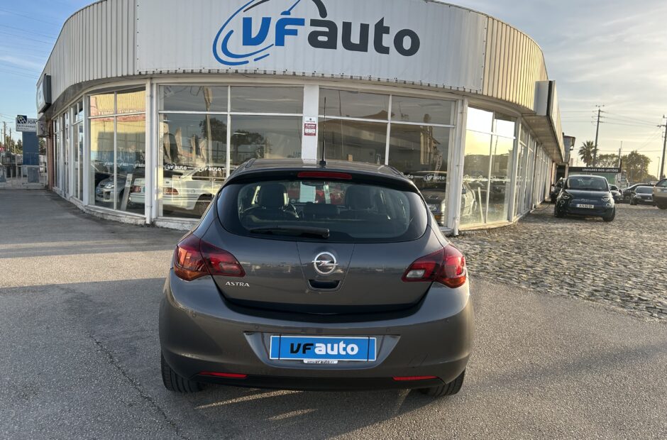 Opel Astra 1.7 CDTI Cosmo