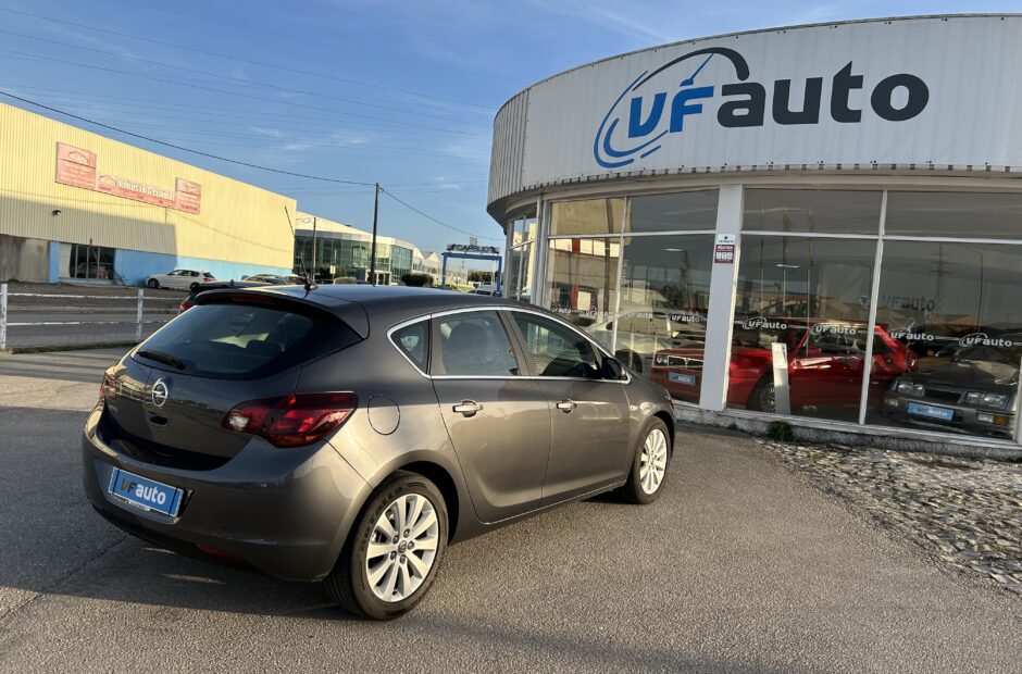 Opel Astra 1.7 CDTI Cosmo