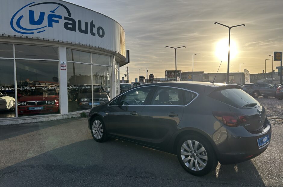 Opel Astra 1.7 CDTI Cosmo