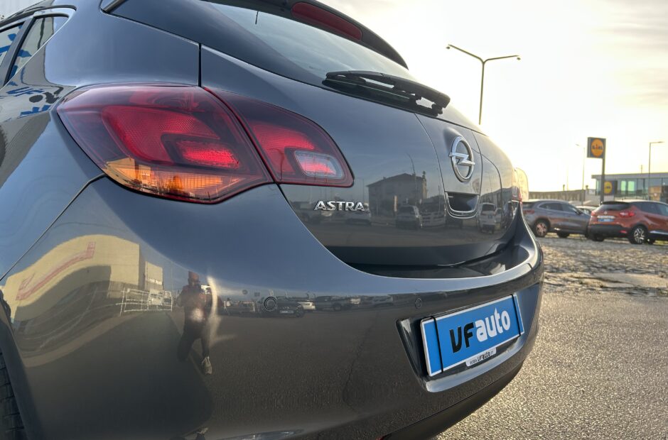 Opel Astra 1.7 CDTI Cosmo